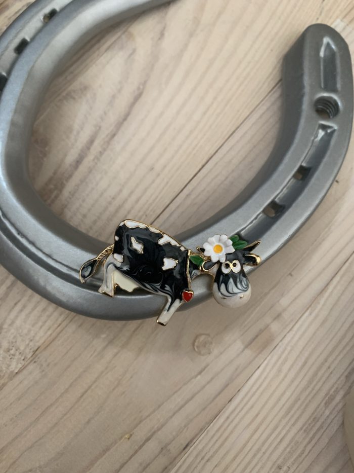 Cows gifts  with Good Luck horse shoe for occasions - Image 3