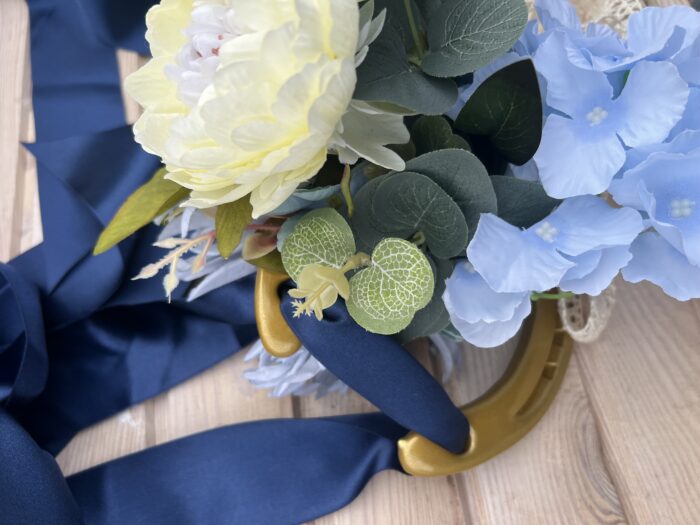 Wedding Bouquets for the bride on a traditional irish horse shoe - Image 23