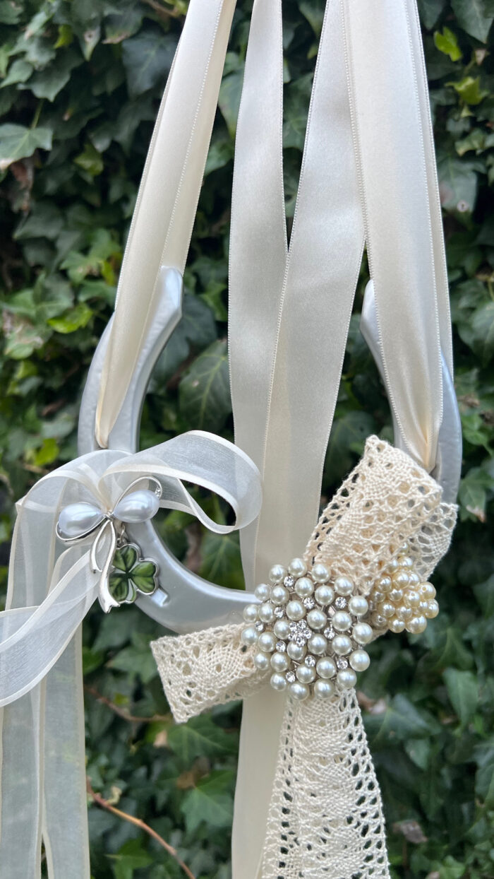 Traditional Silver Horse Shoe Wedding gifts - Image 8