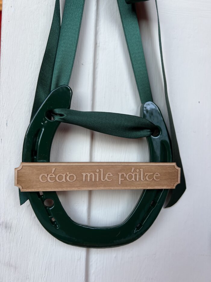 Traditional Irish Green Horse Shoe Cead Mile Failte - Image 3