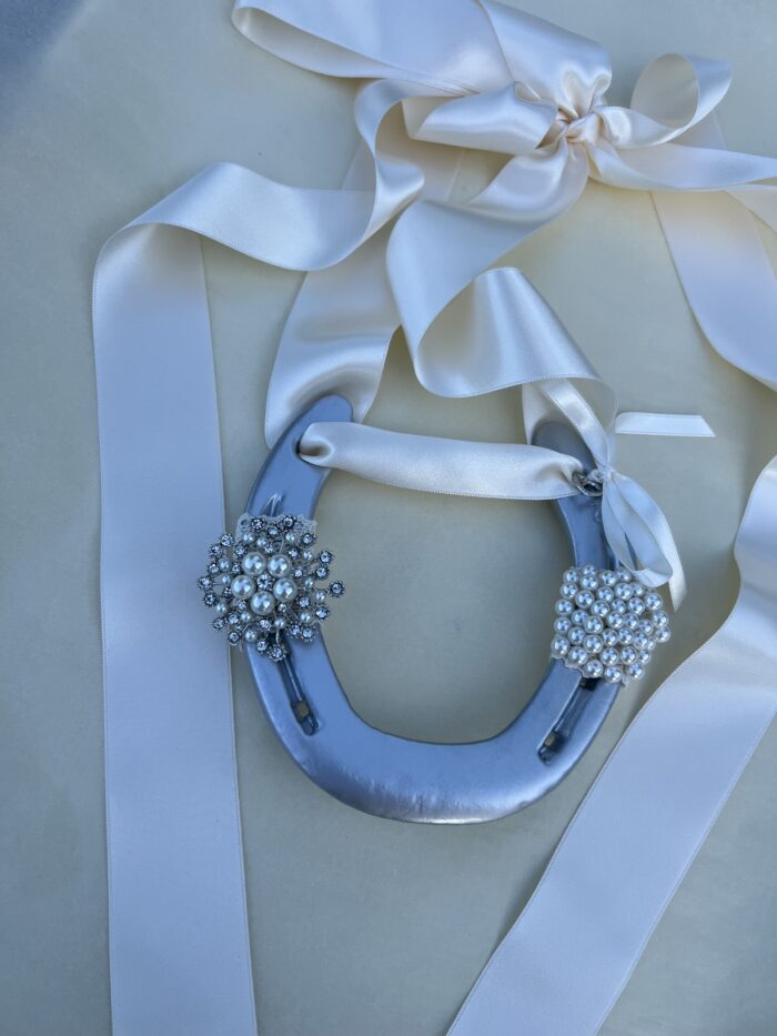 Wedding horse shoes, irish  wedding traditions
