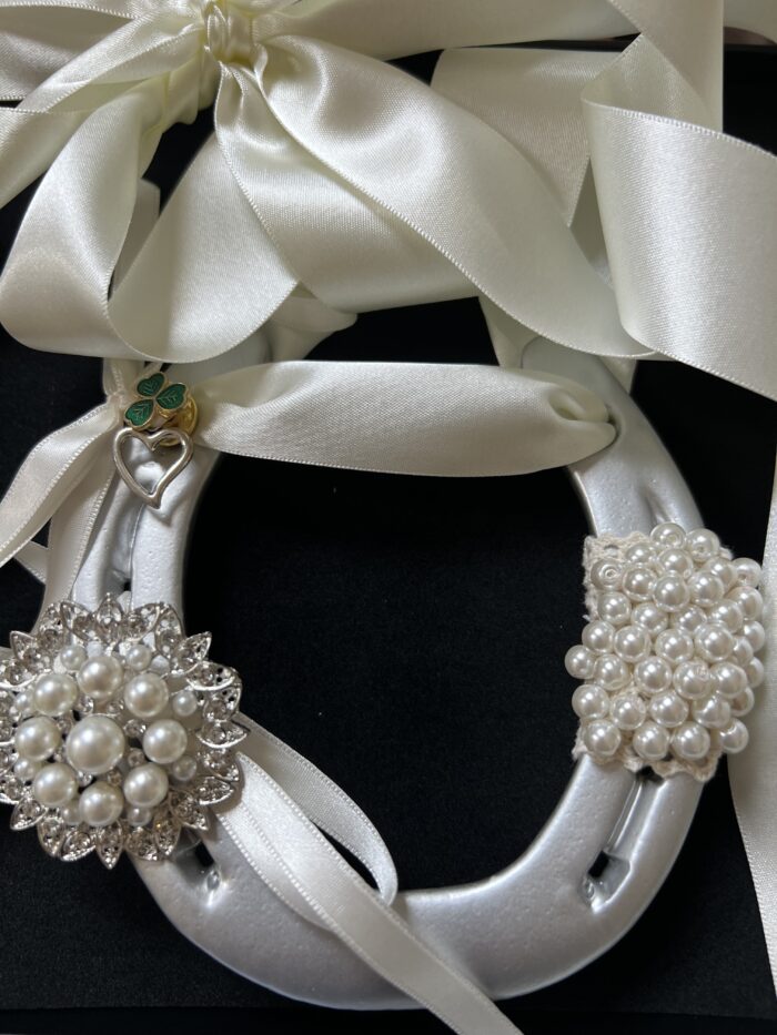 Wedding horse shoes, irish  wedding traditions - Image 3