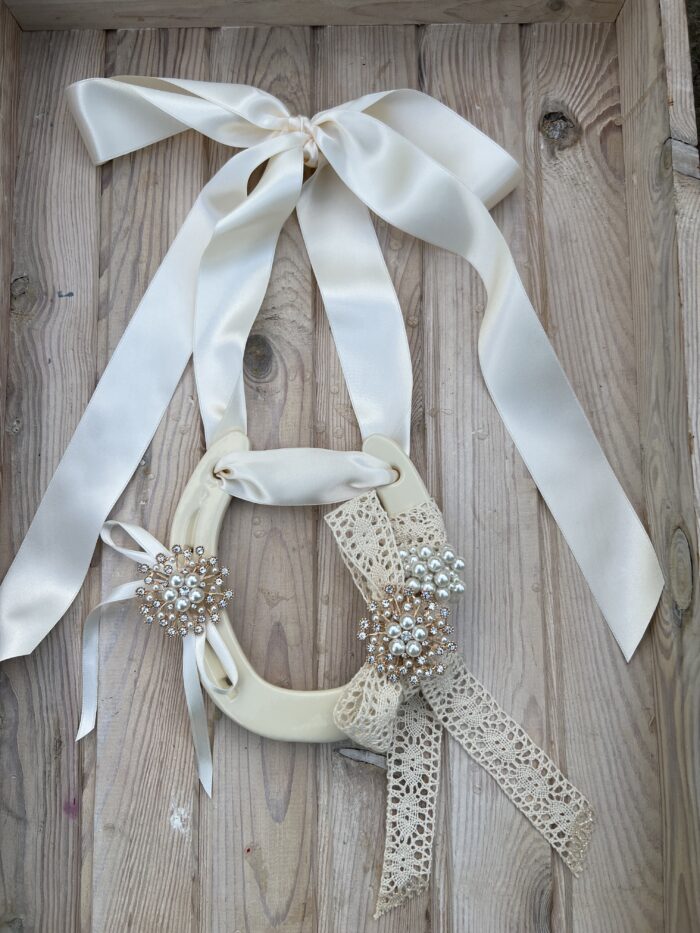 Traditional wedding horse shoe gifts - Image 4