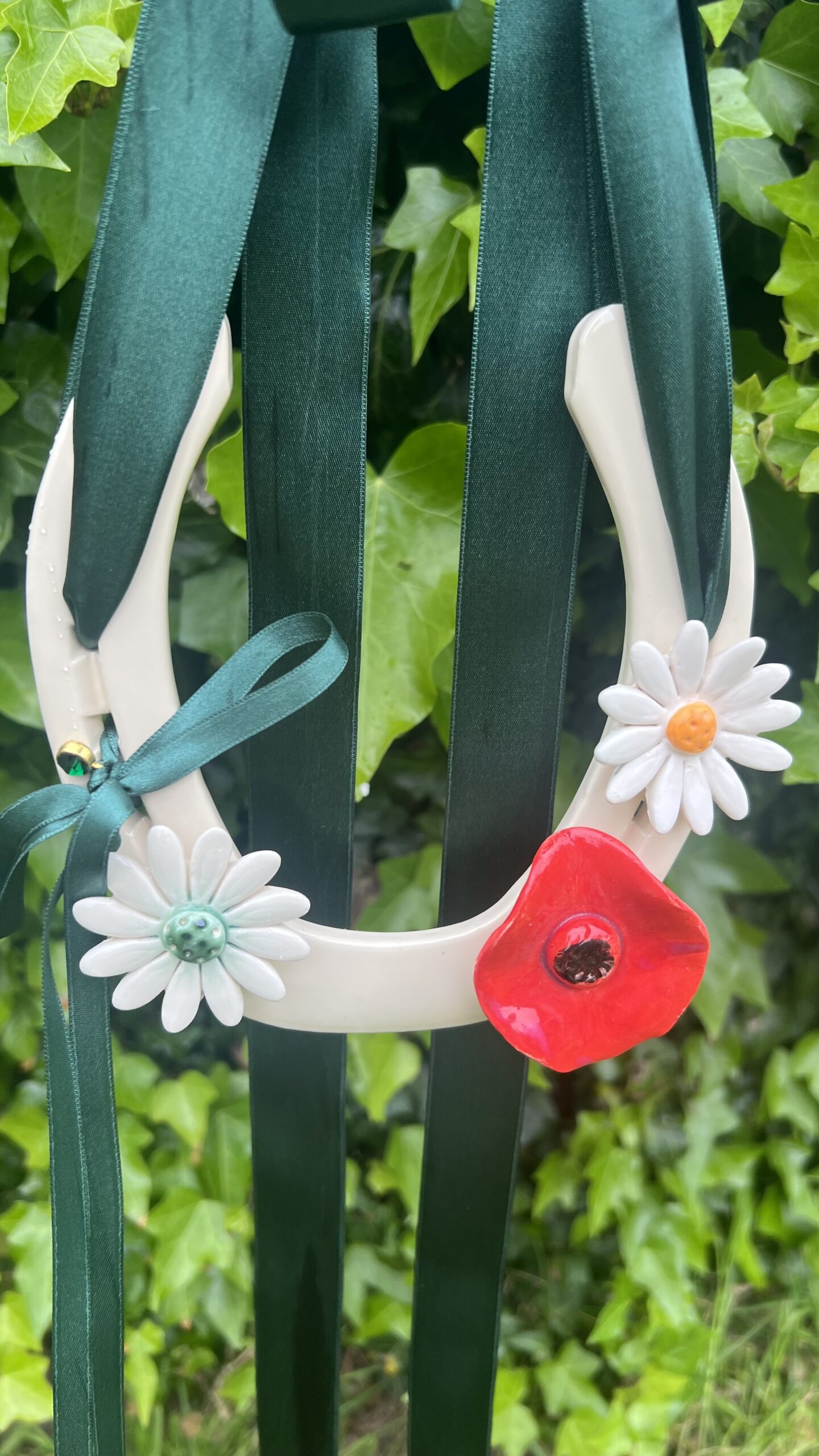 Blathanna and good luck irish horse shoe gifts and ceramic flowers - Image 9