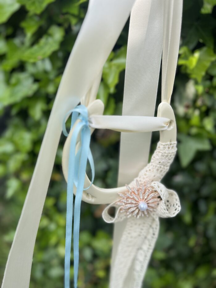 Wedding horse shoe with lace and sparkle - Image 6
