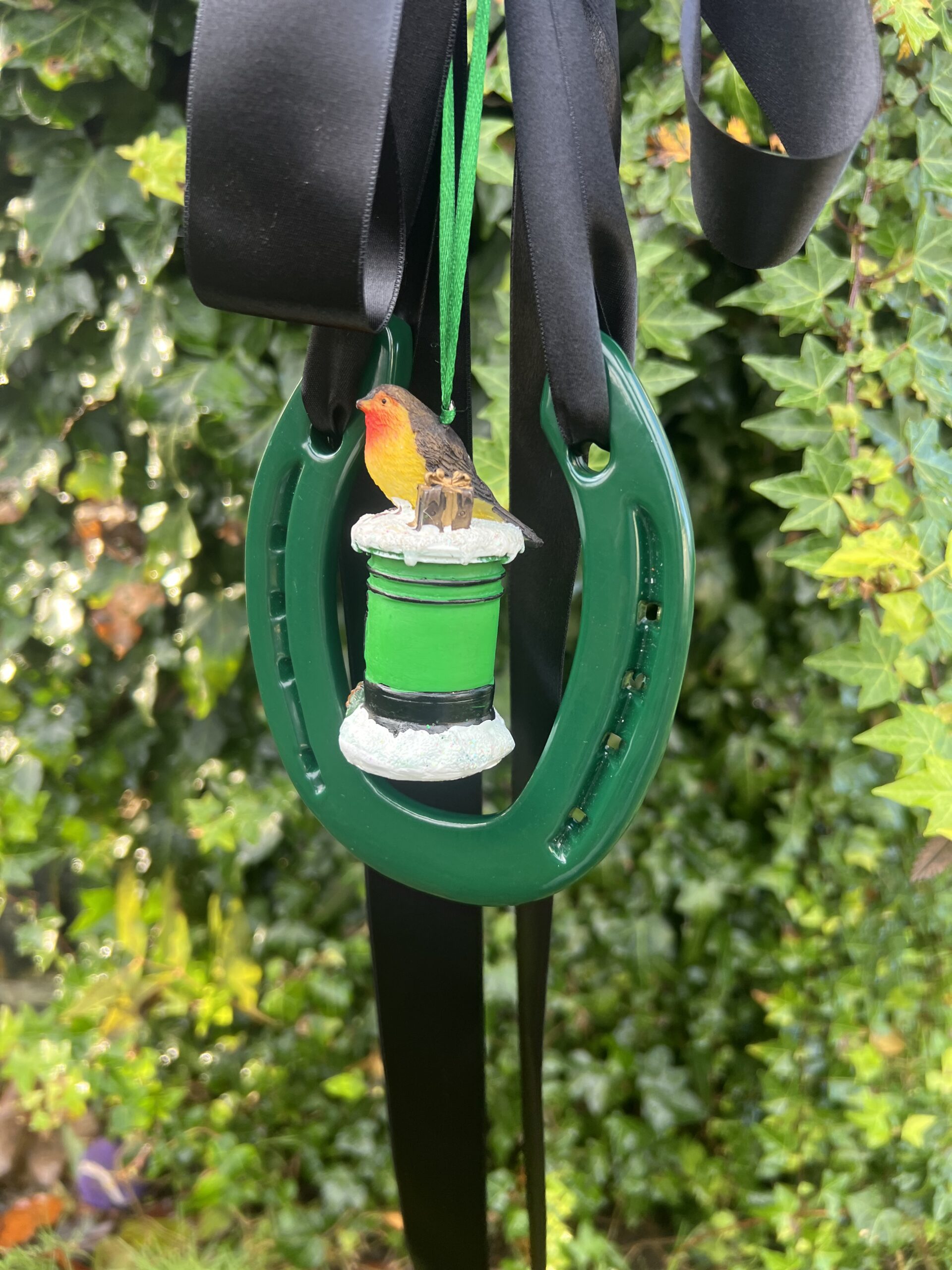 Green Post box with Robin and irish horse shoe - Image 4