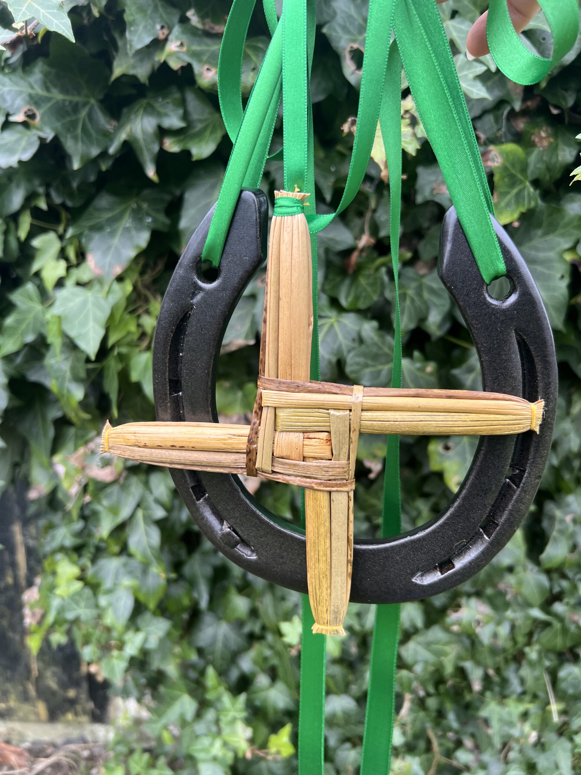 St Brigid’s Cross and irish lucky horse shoe