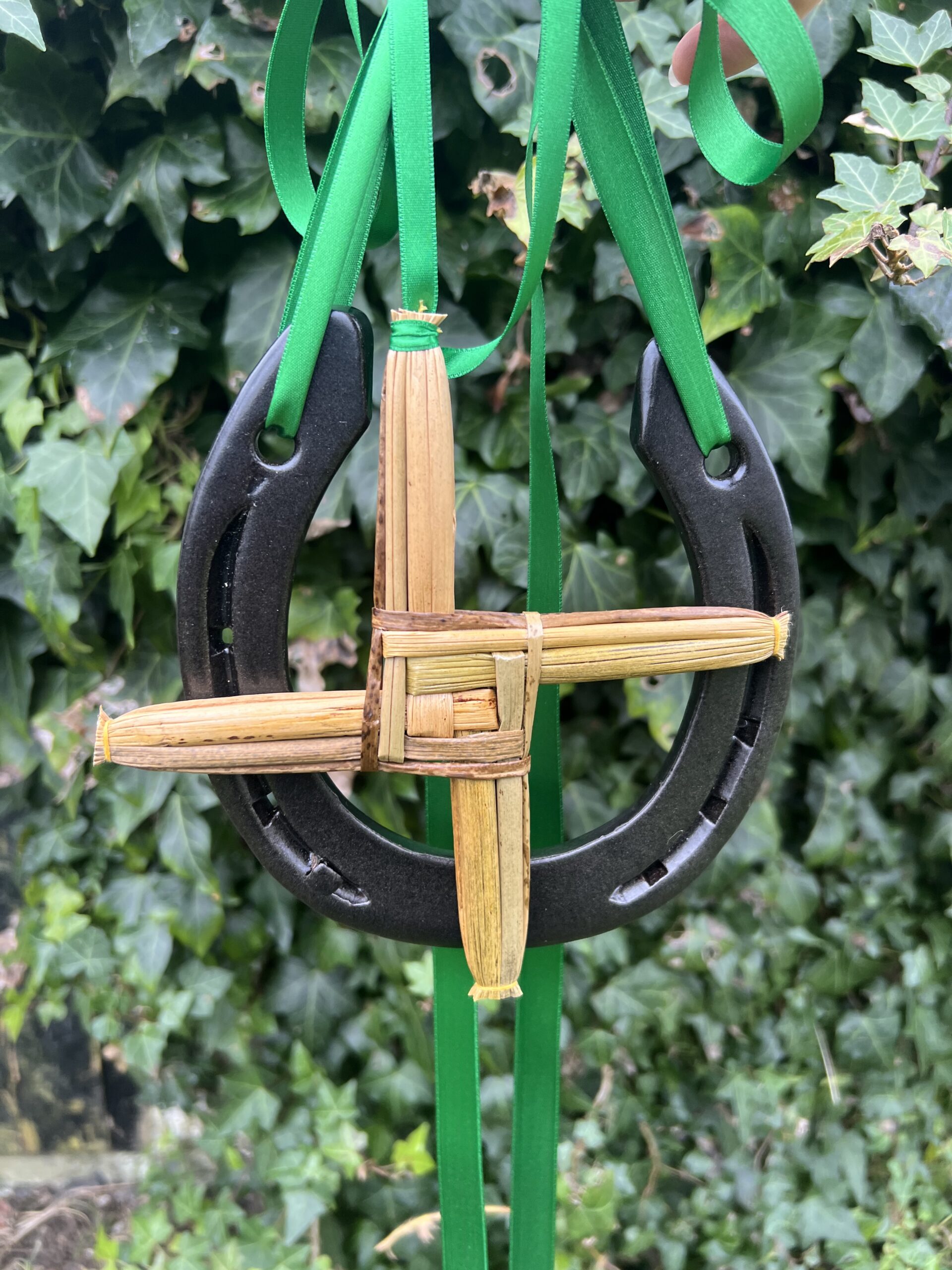 St Brigid’s Cross and irish lucky horse shoe - Image 3