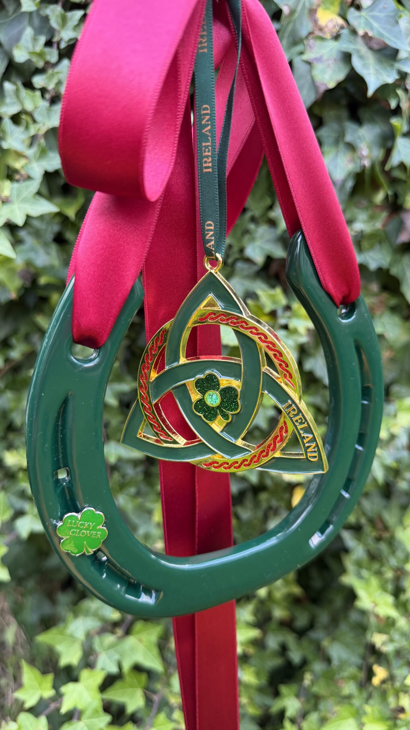Trinity knot and lucky horse shoe - Image 3