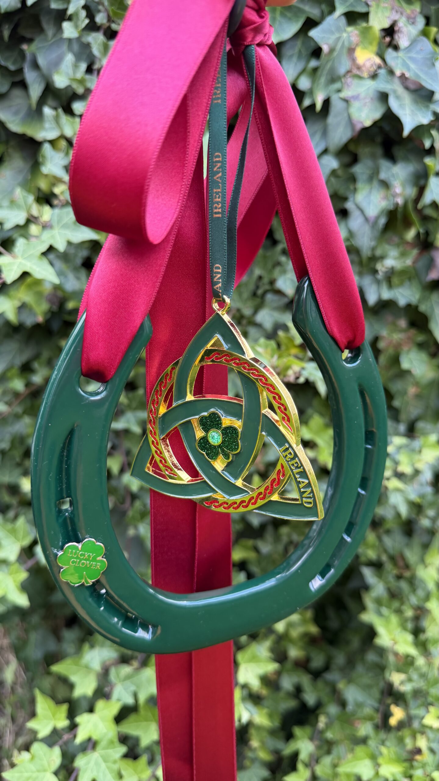 Trinity knot and lucky horse shoe - Image 8